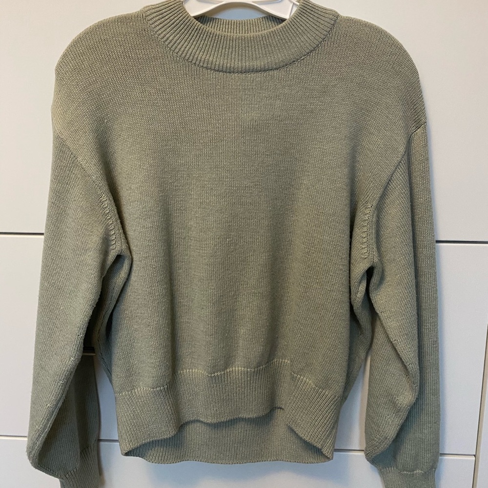 MINT GREEN H&M CREWNECK SWEATER